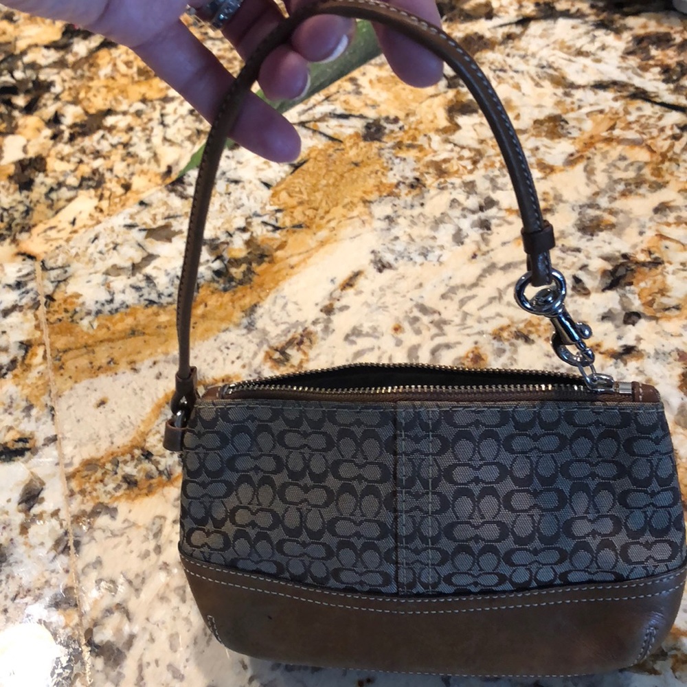 Mini authentic coach pouch. - Picture 5 of 7